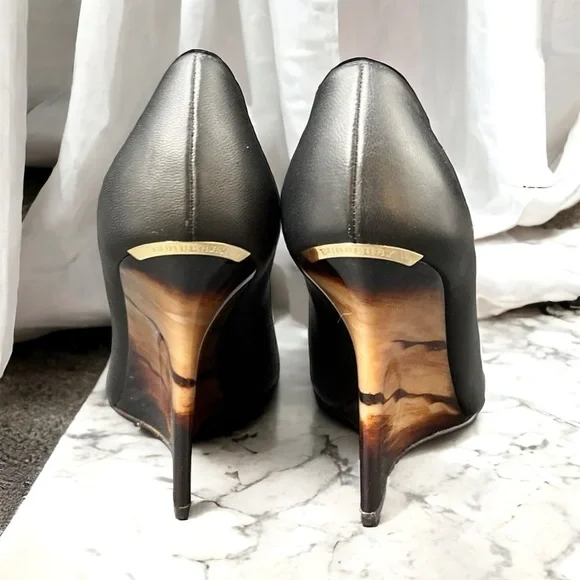 New Burberry Pumps Size 8